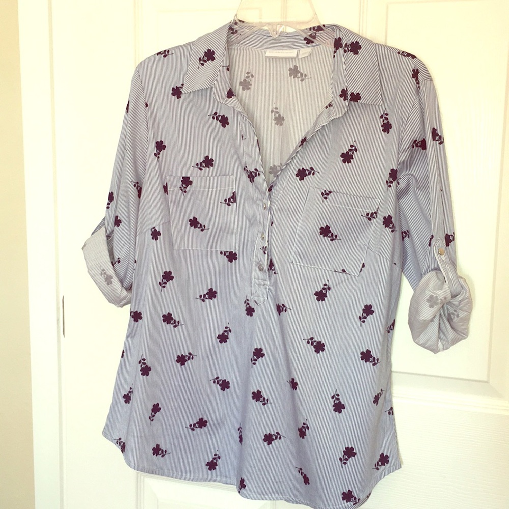 💥 Pick 2 for $15!!💥 Blue/white roll tab tunic
